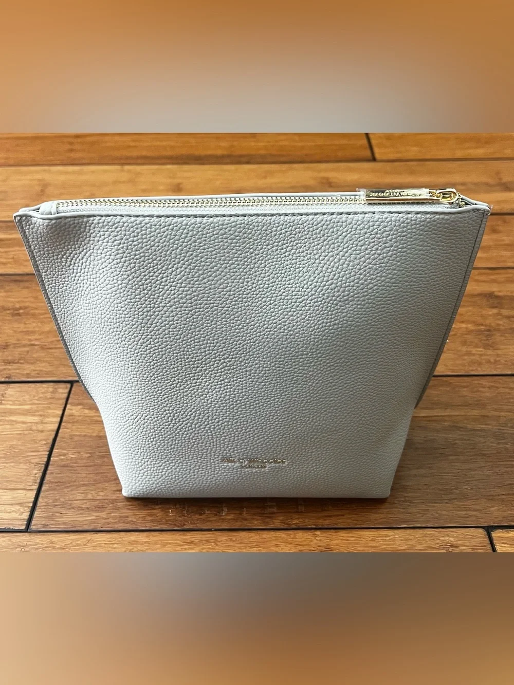 Alice Wheeler London Textured Faux-Leather Zip Cosmetic Pouch Light Gray